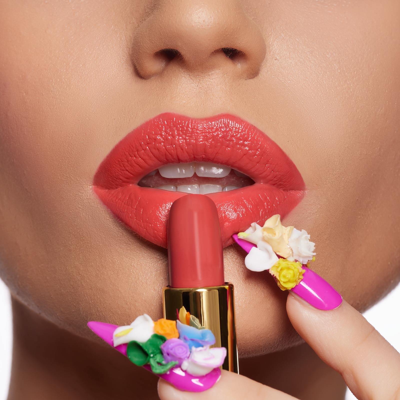 Star Gold Glossy Lipstick 154